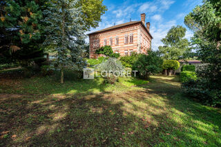  Villa � vendre 15 + pi�ces 450 m�