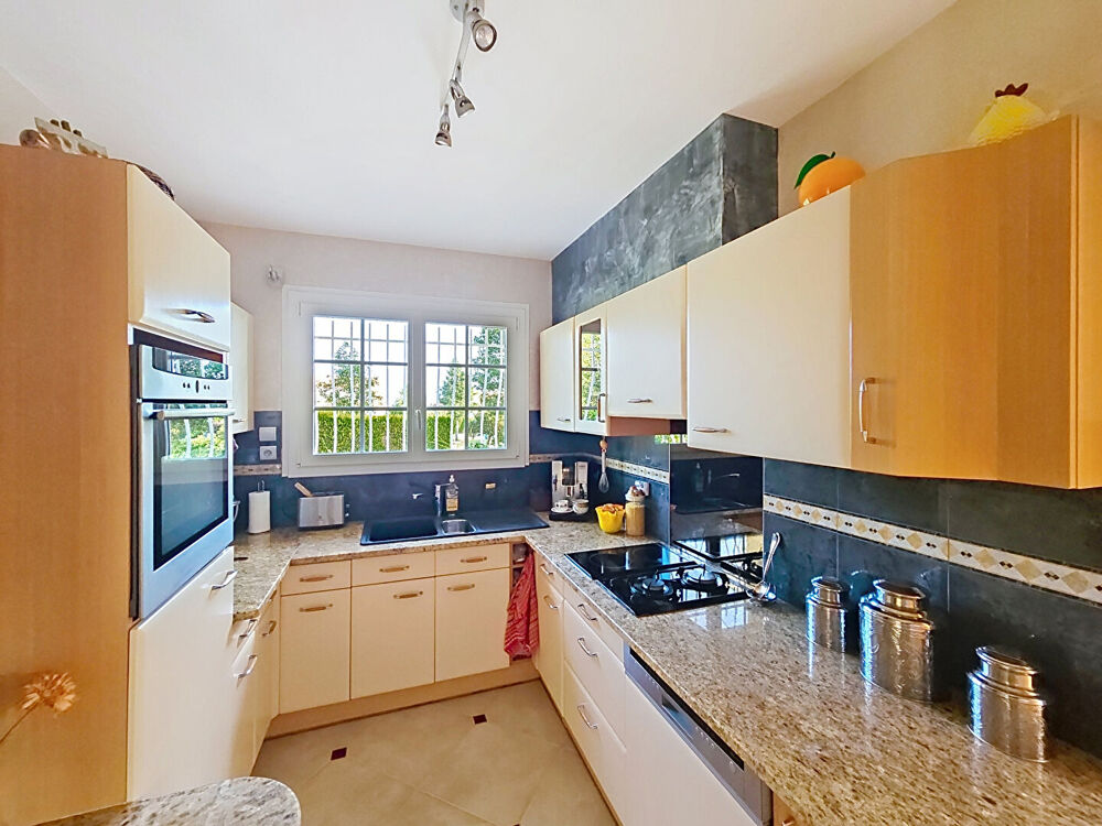 MAISON A VENDRE : COLOMBY ANGUERNY - MAISON 6 PIECES 142 m2