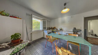  Immeuble à vendre 8 pièces 162 m²