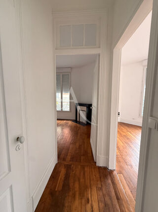  Appartement à louer 2 pièces 45 m²