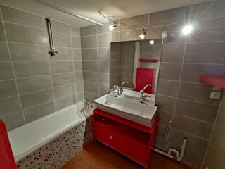  Appartement à louer 4 pièces 78 m²