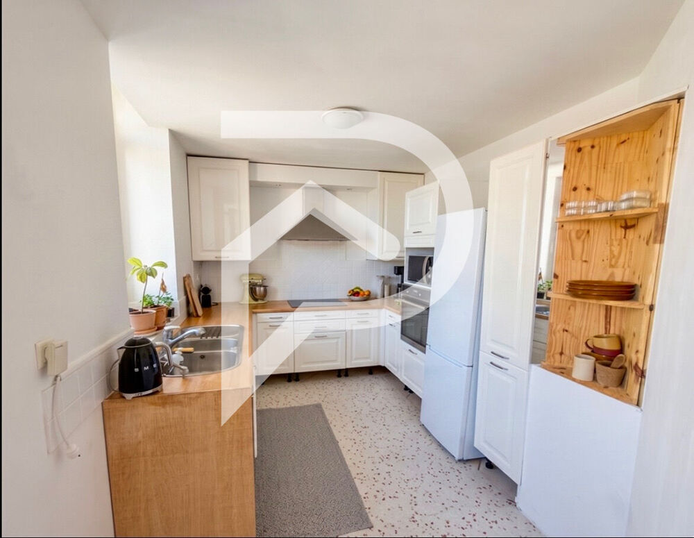 Vente Appartement APPARTEMENT T3/4 DE 118M² AU SOL (83M² CARREZ) ENTIÈREMENT RÉNOVÉ Marseille 7