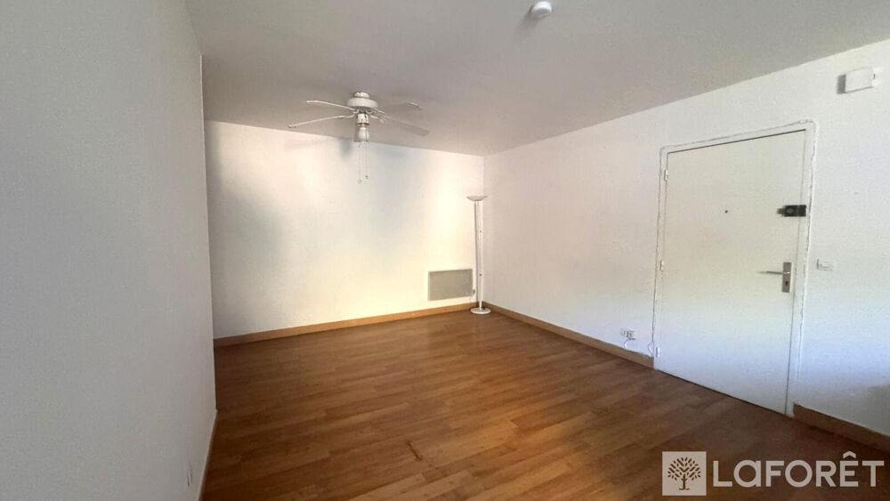 Location Appartement Appartement T3 en centre-ville Prades