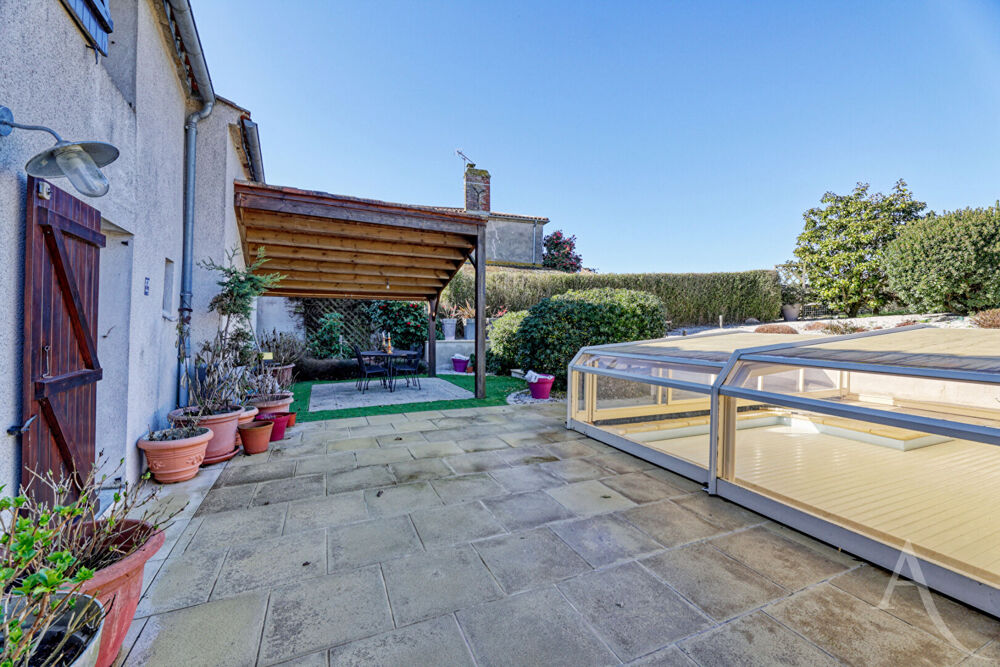 � vendre  Maison Montaigu (85600)