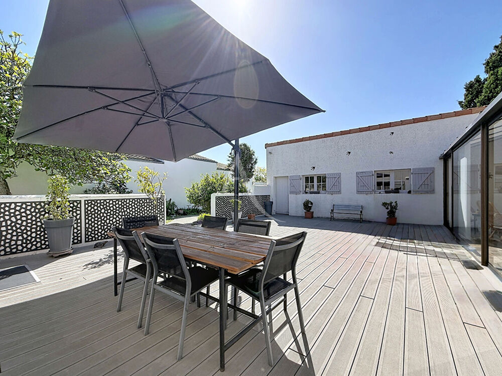 Vente Maison Maison de Plain-pied - 4 Chambres - Piscine Salles sur mer