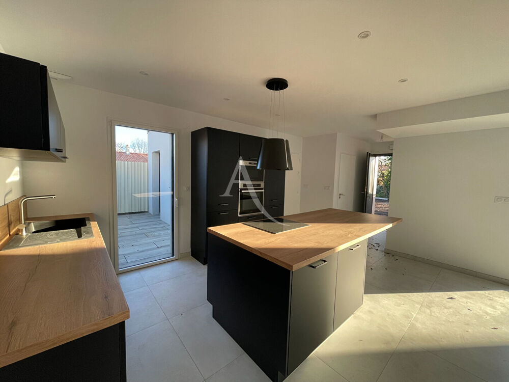 Maison Saint Hilaire La Foret 4 pièce(s) 110 m2