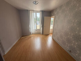  Immeuble à vendre 15 + pièces 350 m²