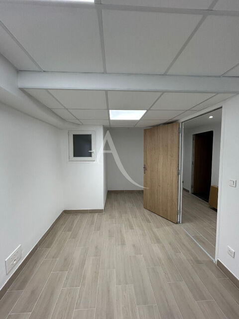 "LOCAL COMMERCIAL / BUREAUX 3 PIECES 98M2" 830 72000 Le mans