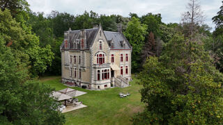  Villa à vendre 15 + pièces 580 m²