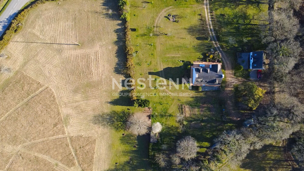 Propriété familiale avec gîte et grand terrain à Plaudren