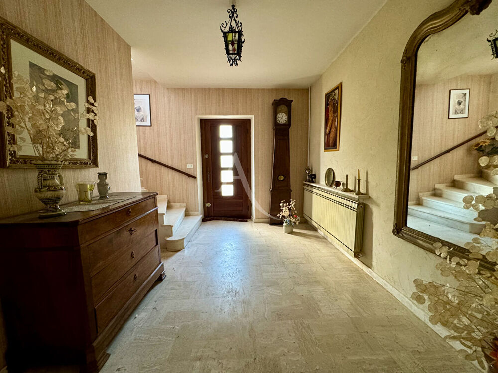Belle propriété en Pierres - 250 m2 + dépendances