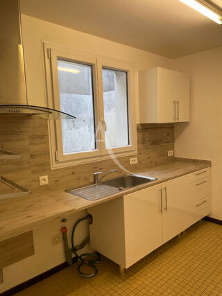  Appartement à louer 3 pièces 64 m²