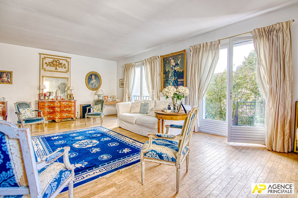Vente Maison Versailles St-Jean Maison 7 pièces de 175.91 m² habitables dont en dépendance  un studio de 30 m² sur parcelle d'environ 450 m² Versailles
