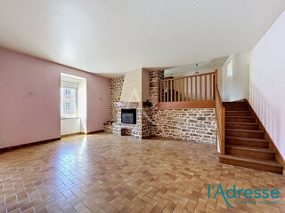  Immeuble à vendre 15 + pièces 290 m²