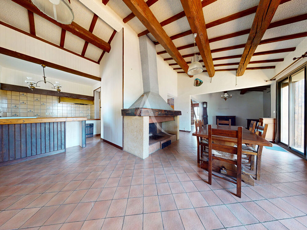 Vente Maison Maison à vendre à Lézignan-Corbières avec terrain de 9000m2 Lezignan corbieres