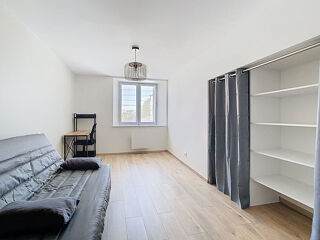 Appartement à louer 3 pièces 75 m²