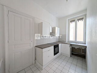  Appartement à louer 2 pièces 55 m²