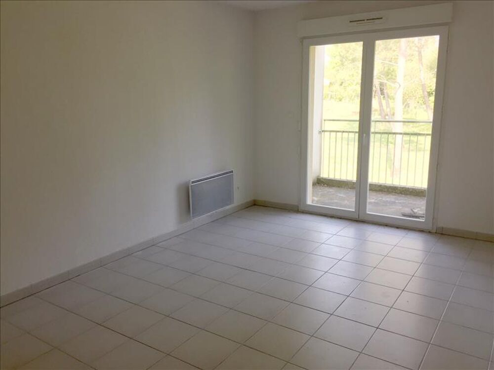 Location Appartement DOMAINE DE LA PINEDE B106 St yzan de soudiac