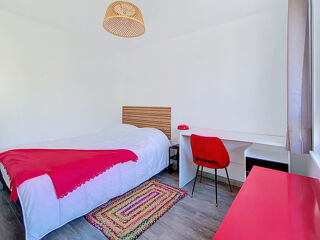  Appartement à louer 4 pièces 65 m²