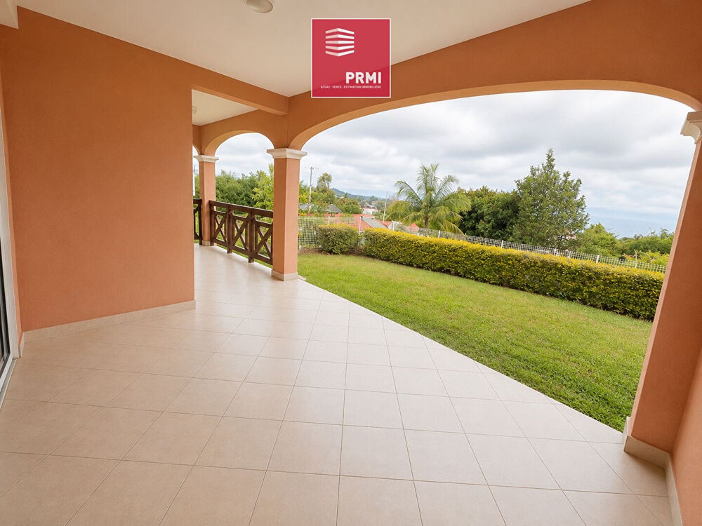 Maison T4 de 125 m² avec jardin - Centre du Tampon