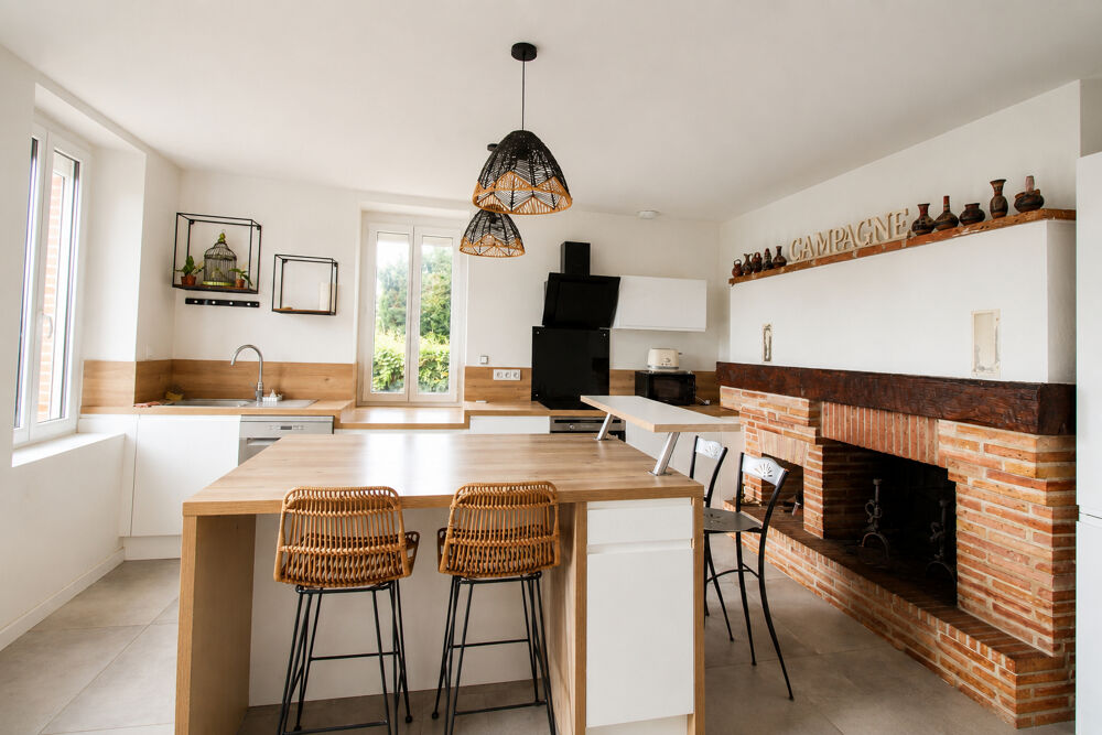 Vente Maison Maison Castelsarrasin 6 pièce(s) 222 m2 Castelsarrasin