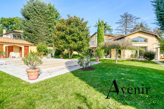  Maison  vendre 5 pices 230 m