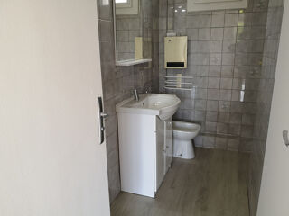  Appartement à louer 3 pièces 56 m²