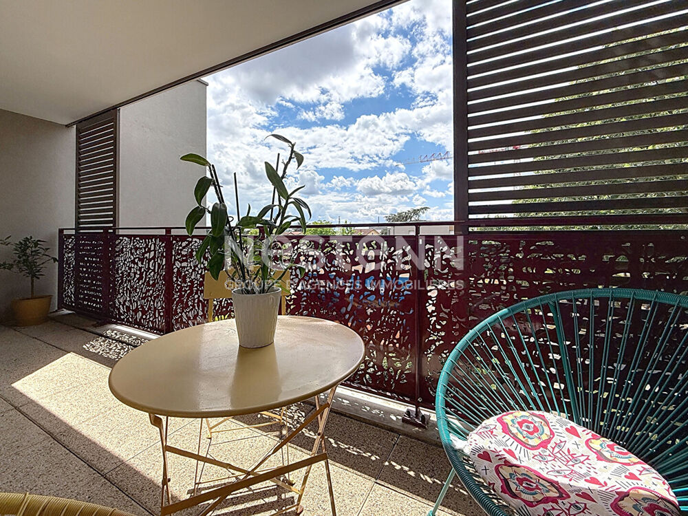 Appartement 2 pièces BBC Dernier étage avec grande terrasse - 69500 BRON