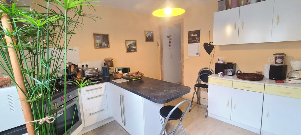 Vente Appartement Appartement plein de charme, idéalement situé en hypercentre de Montbrison, au coeur de toutes les commodités et de la vie montb Montbrison
