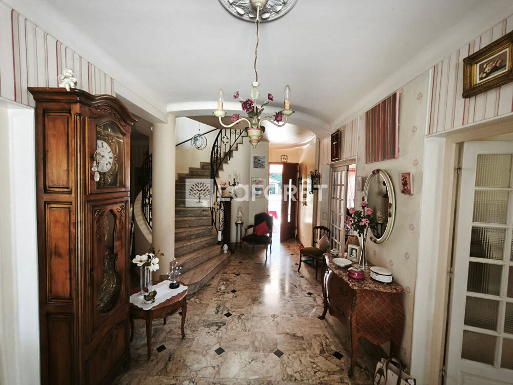 Vente Maison Céret, maison d'architecte 10 pièces 285.4 m² avec piscine, garage, jardin Ceret