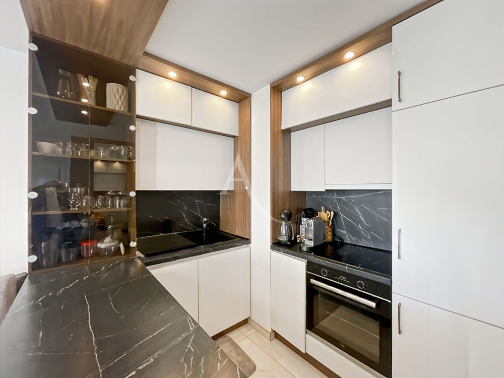 Vente Appartement Appartement Cannes 2 pièce(s) 48 m2 Proche Plages - Croisette Cannes