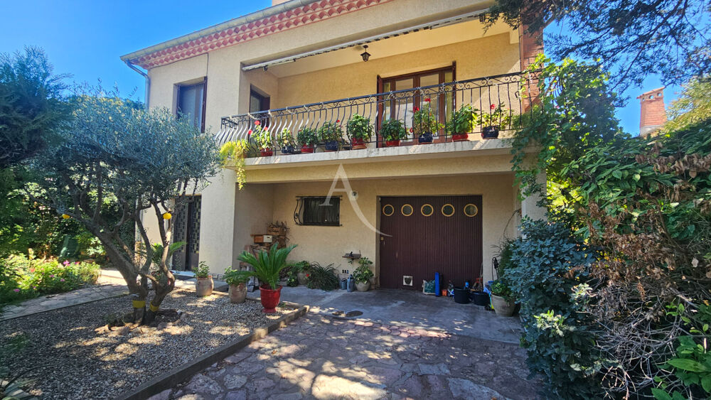 Vente Maison Maison Nimes 8 pièce(s) 211 m2 Nimes