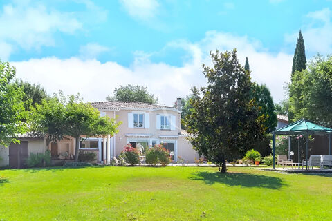   Villa d'exception , Golf de Seilh,  sur terrain arbor, piscine. Maison - 6 pice(s) - 206 m