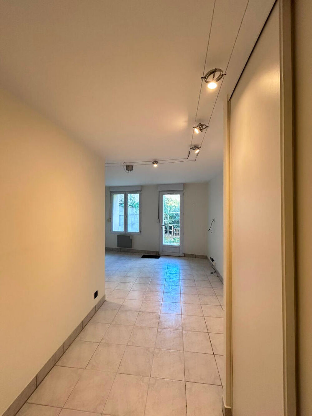 Location Appartement F1 bis à louer Meaux