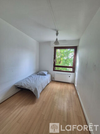  Appartement à louer 4 pièces 76 m²