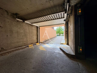  Parking / Garage � vendre 