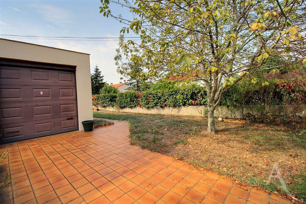 Vente Maison Maison de 112 m² avec jardin, garage et dépendance Quartier Saint-Bris Villenave d ornon