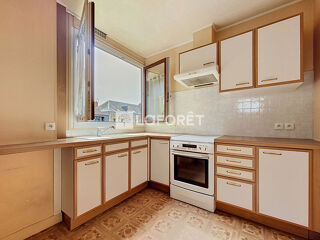  Appartement à louer 3 pièces 76 m²