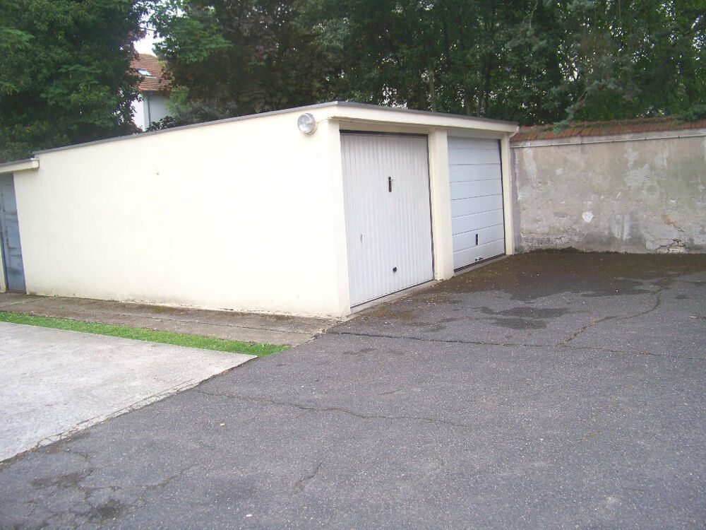 Location Parking/Garage Parking / box Saint maur des fosses
