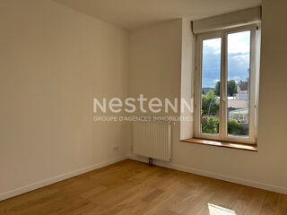  Appartement à louer 4 pièces 84 m²