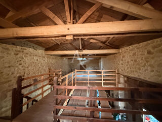  Maison  vendre 7 pices 445 m