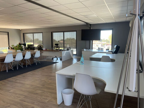   A LOUER  PLATEAU - BUREAUX/LOCAL - 106M² - ACCES PRM 