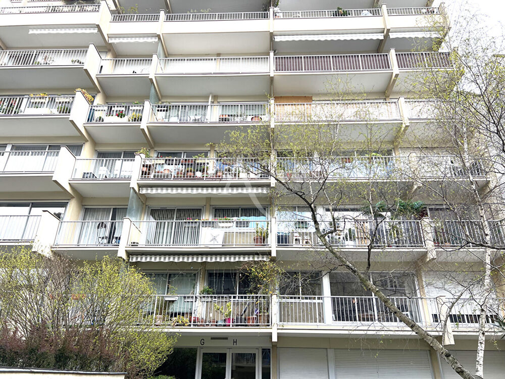 Vente Appartement Paris 11ème -Balcon & beau potentiel -Actuellement Loué- Paris 11