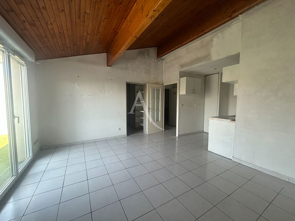 Appartement sur Carcassonne avec balcon et parking