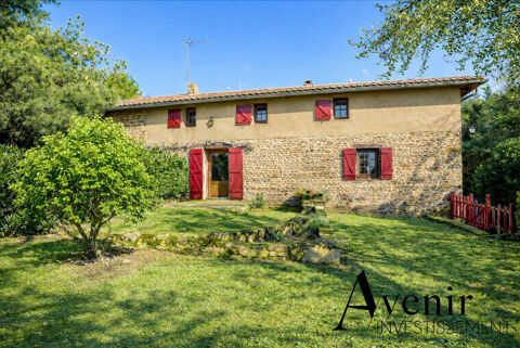   Chevri�res - Maison de 203.80 m2 - parcelle de 2500m2 avec piscine Maison - 9 pi�ce(s) - 204 m�