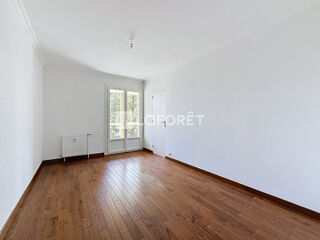  Appartement à louer 5 pièces 105 m²