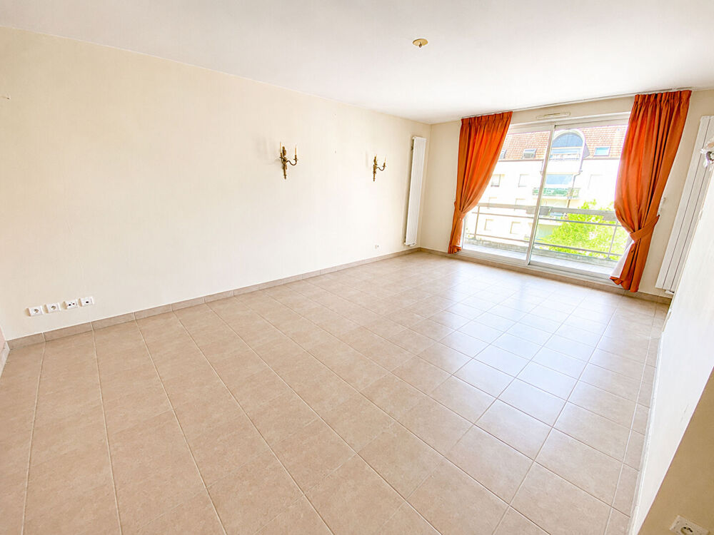 NOUVEAUTÉ - T4 avec balcon, ascenseur, stationnement et cave