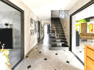  Maison � vendre 9 pi�ces 295 m�