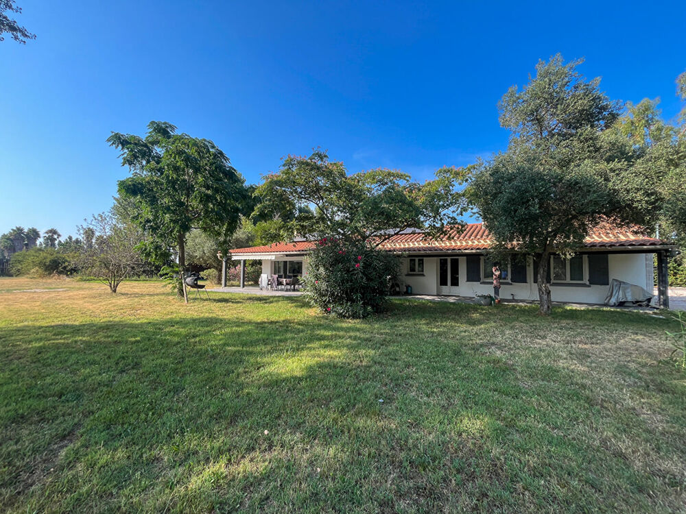 À Saint-Cyprien ? Propriété d'exception au coeur de la nature