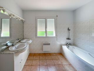  Maison à louer 4 pièces 104 m²
